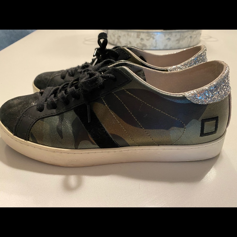 D.A.T.E Hill Low Fantasy Camo Sneaker